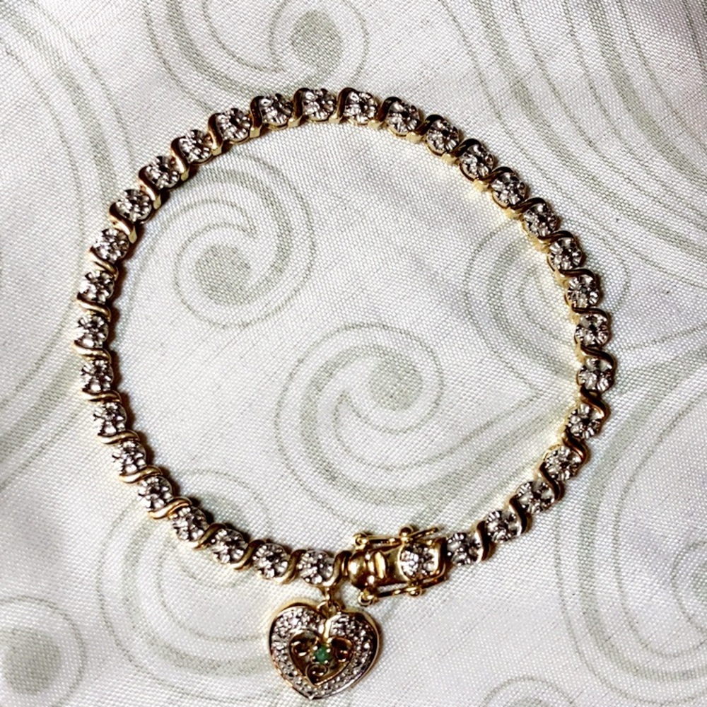 Elegant Gold and Silver Heart Bracelet